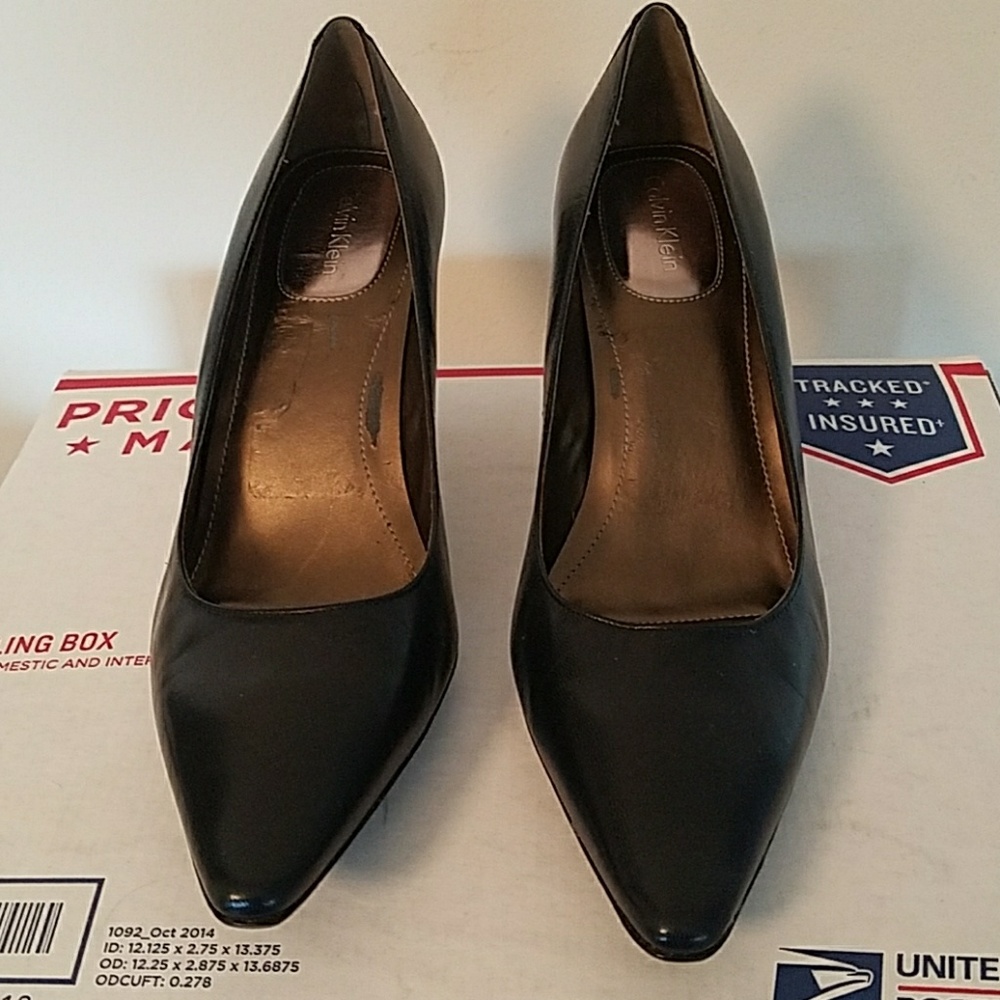 Calvin Klein dress pump